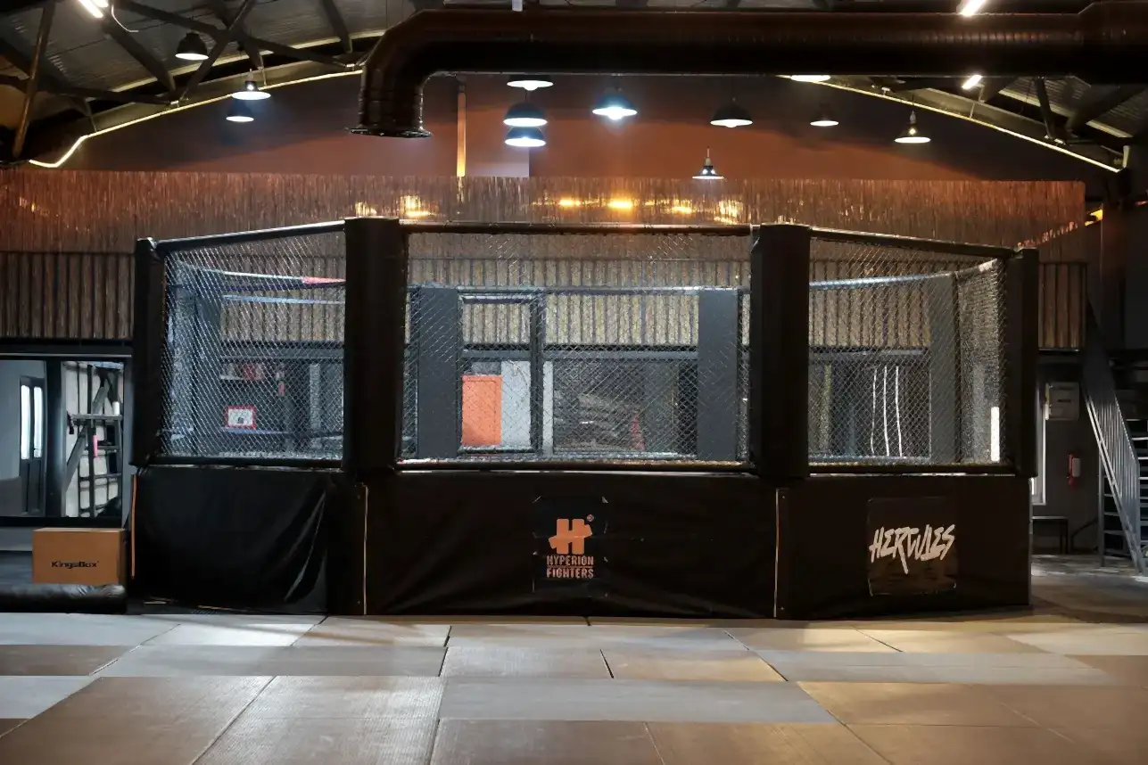 Bursa Görükle dövüş sporları merkezi – MMA ve BJJ için tatami ve yer çalışması alanı