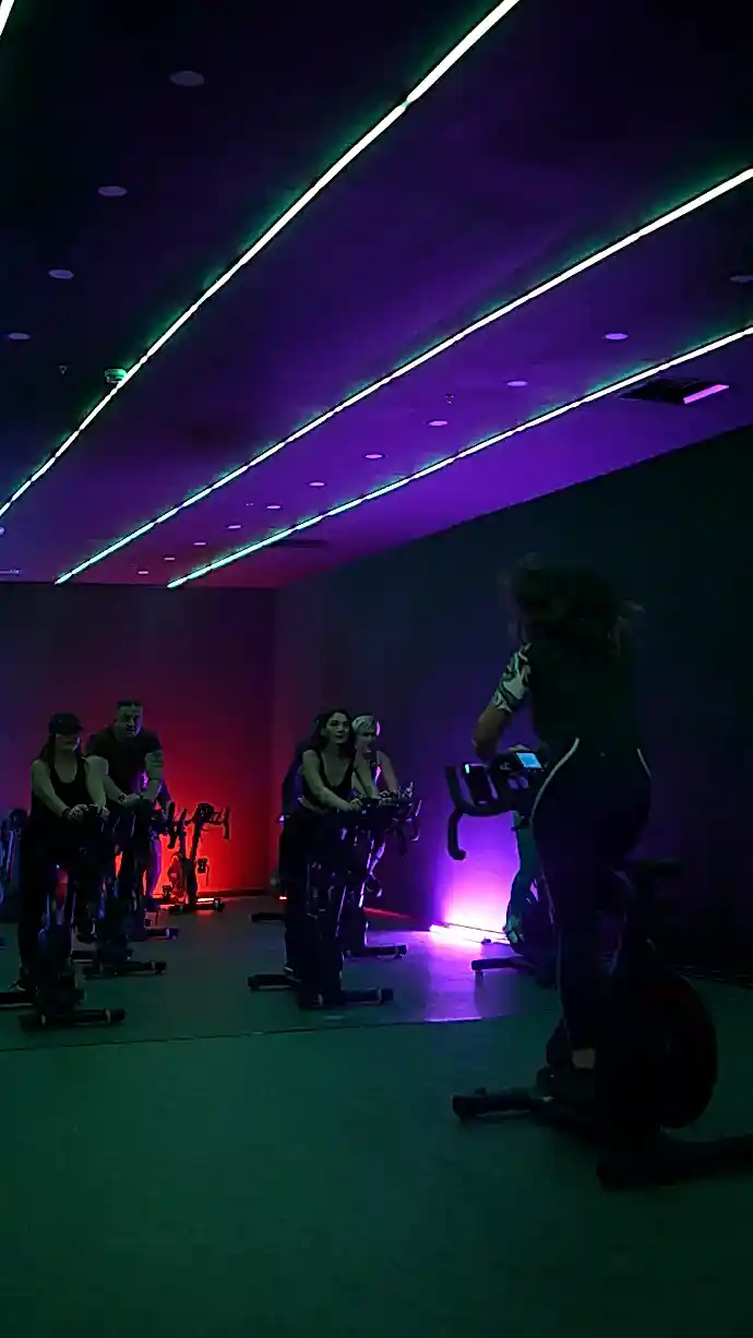 Bursa Özlüce spinning grup dersi - Hyperion Fitness
