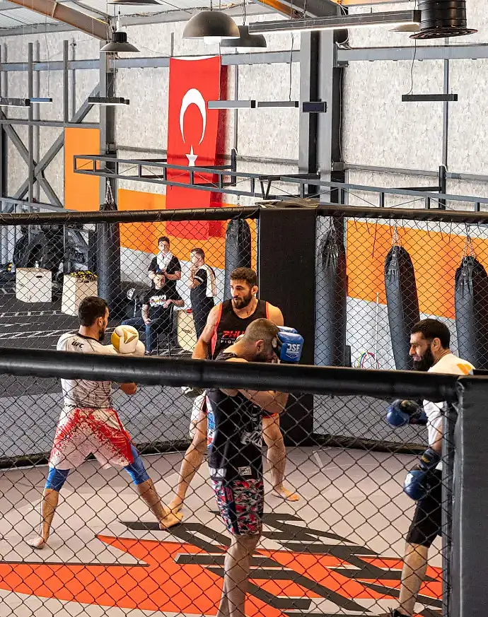 Bursa kickboks dersi ve kombinasyon antrenmanları - Hyperion