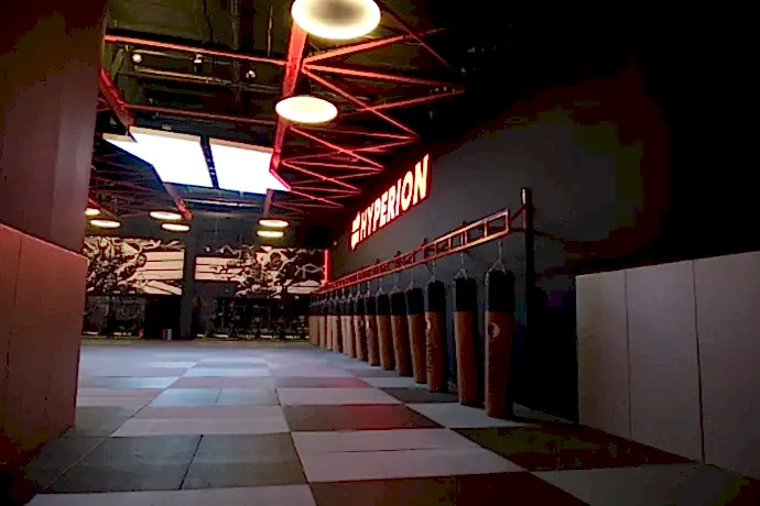 Bursa’da grup dövüş dersleriyle boks, kickboks ve MMA odaklı toplu antrenman - Hyperion Fitness